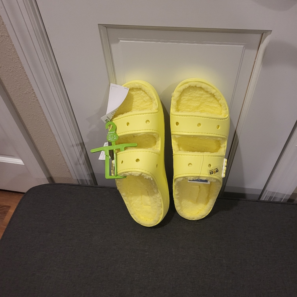 Crocs - Picture 2 of 6
